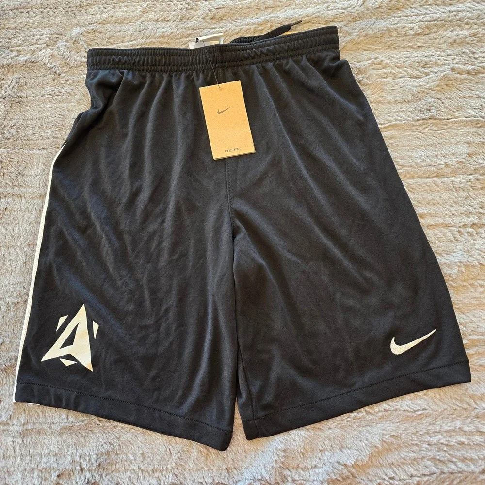 Nike Boys Dri-FIT Academy Soccer Shorts Black‎ White DR0969-010 Kids Size XL NWT